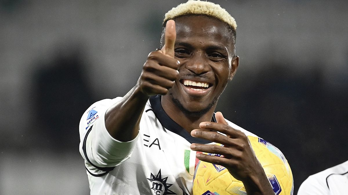 "Victor Osimhen Galatasaray'da" açıklaması: İstanbul'a gelecek