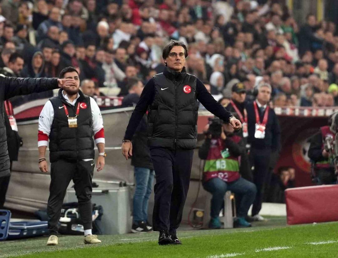 Antrenör Montella'nın Dünya Kupası açıklaması! Kerem Aktürkoğlu'nun forvet performansından bahsetmiştiniz... 3
