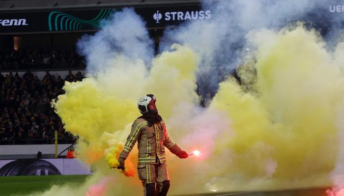 Union Saint-Gilloise-Fenerbahçe maçını hakem durdurdu!  Stadyum hoparlörlerinden duyuru...UEFA Avrupa Konferans Ligi