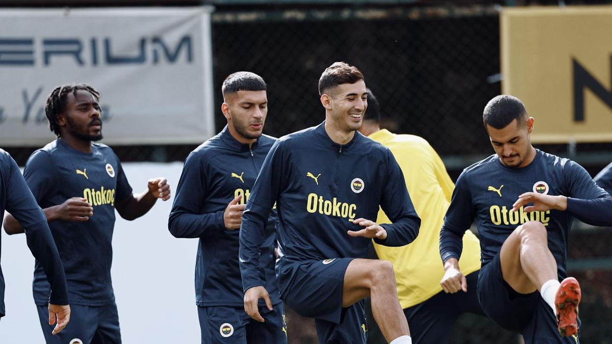 F.Bahçe'nin Twente maçı kadrosu açıklandı! Kadroda 3 isim yer almadı...