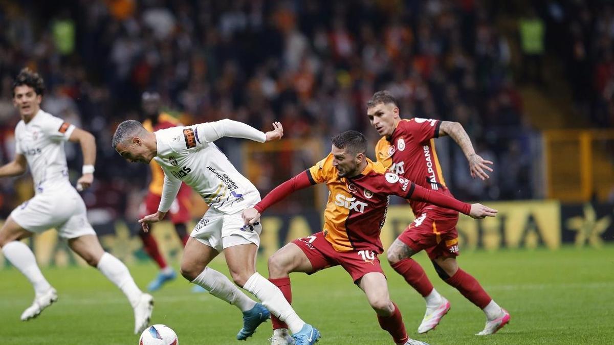Galatasaray, Eyüpspor'un engelini aşamadı! Arda Turan'ın ekibi noktayı buldu