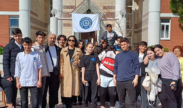 Ege Üniversitesi "İstihdam ve Kariyer Günleri"nde öğrenciler turizm profesyonelleriyle buluştu - GÜNDEM