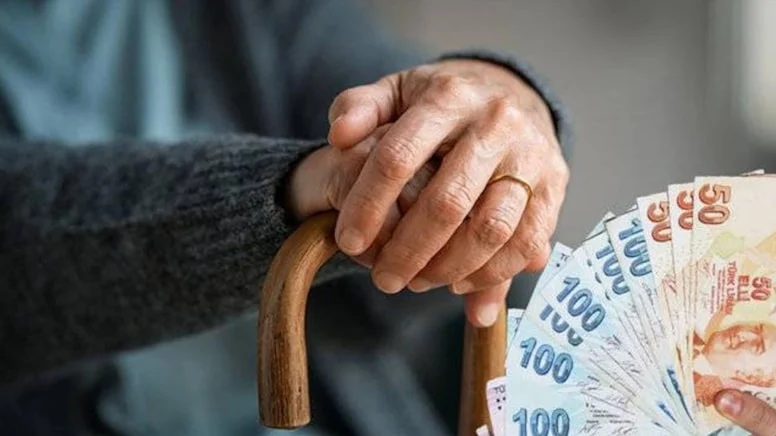 EYT'yi küçük bir farkla mağdur olan milyonlarca vatandaş için kritik haber paylaşıldı; Gündemdeki kademeli reform yol haritası nihayet netleşti