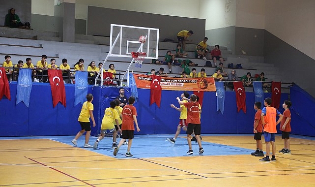 Küçükçekmece Belediyesi'nin 365 gün ücretsiz hizmet veren spor okullarında yaz dönemi başladı - SPOR
