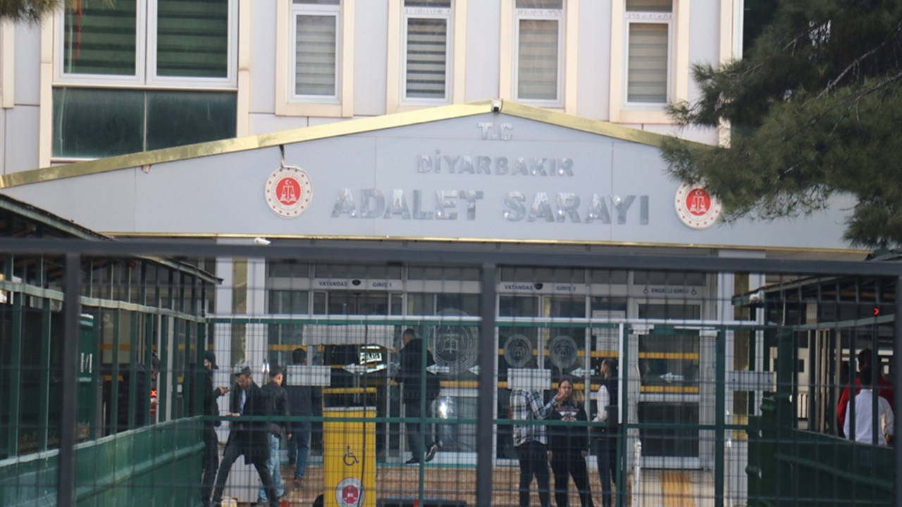 Diyarbakır'da 12 Yaşındaki Kız Çocuğunu Kaçırdıktan Sonra Hapis Cezasıyla Yargılanan Sanık