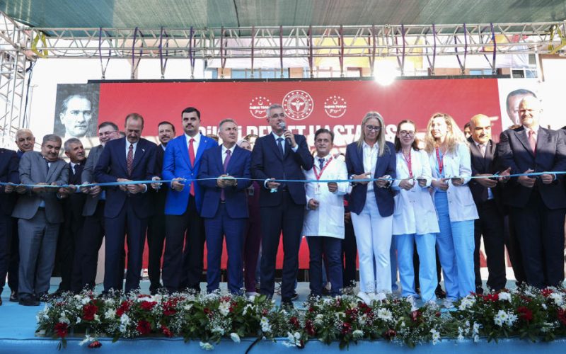 Bakan Memişoğlu’ndan İzmir’e ikinci şehir hastanesi müjdesi