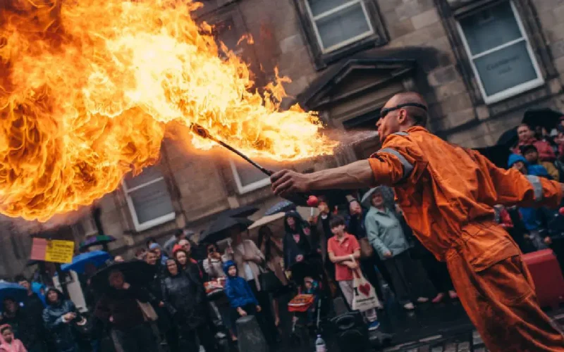 Sanatın sığmadığı şehir: Edinburgh